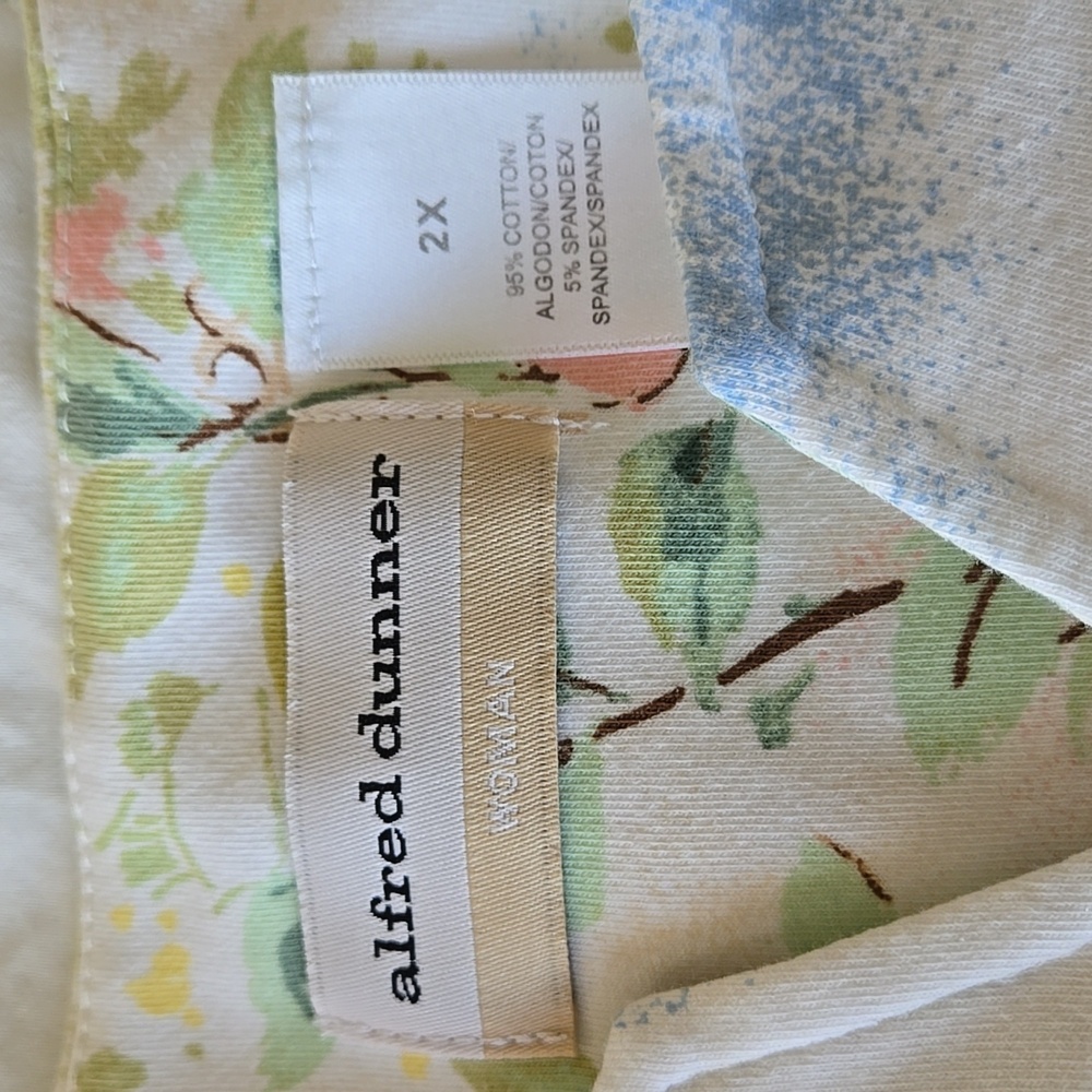 Short Sleeve Colorful Floral Top - Picture 4 of 8